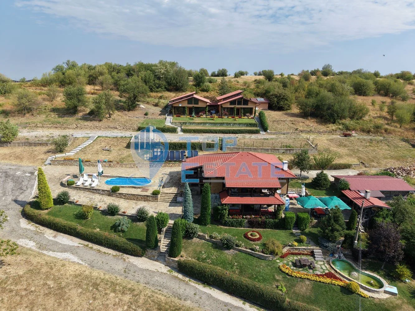Прекрасна новопостроена къща с панорама, красив терасиран двор и басейн в сърцето на Тревненския балкан-0 Прекрасна новопостроена къща с панорама, красив терасиран двор и басейн в сърцето на Тревненския балкан - 0