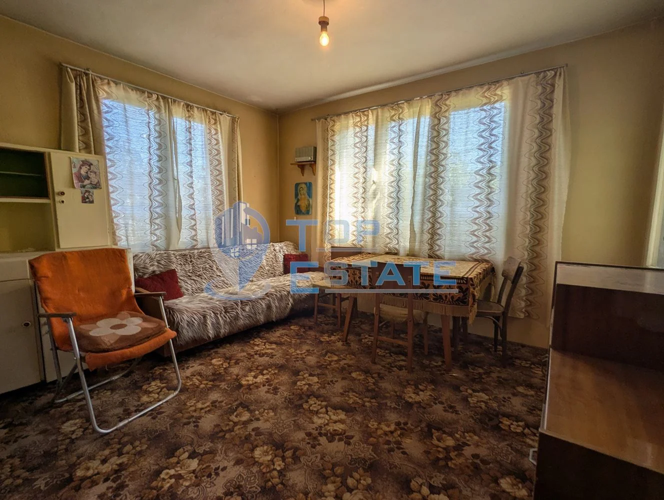 Двуетажна масивна къща в град Килифарево, област Велико Търново - 0