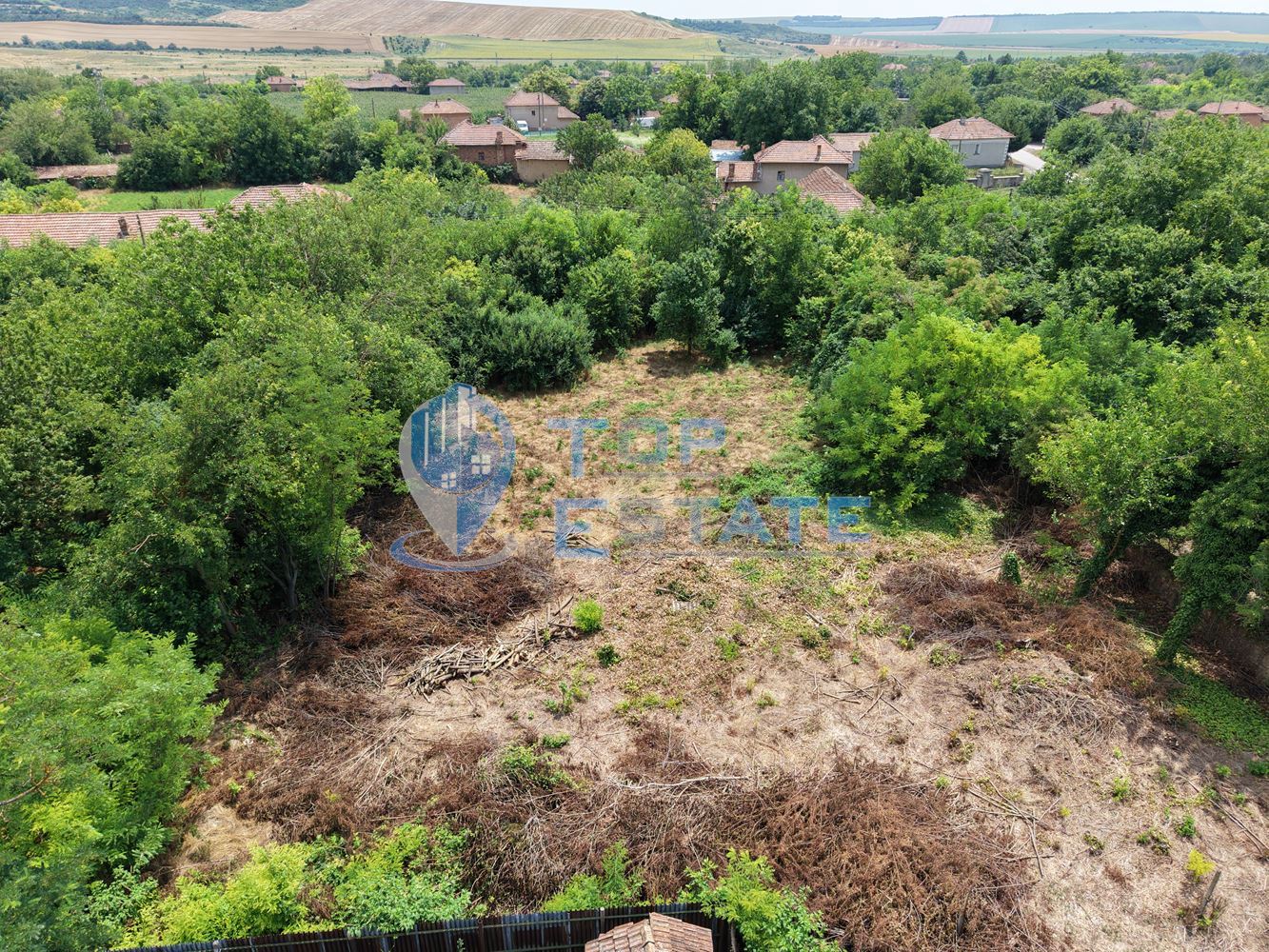 Голям парцел за жилищно строителство в село Алеково - 0