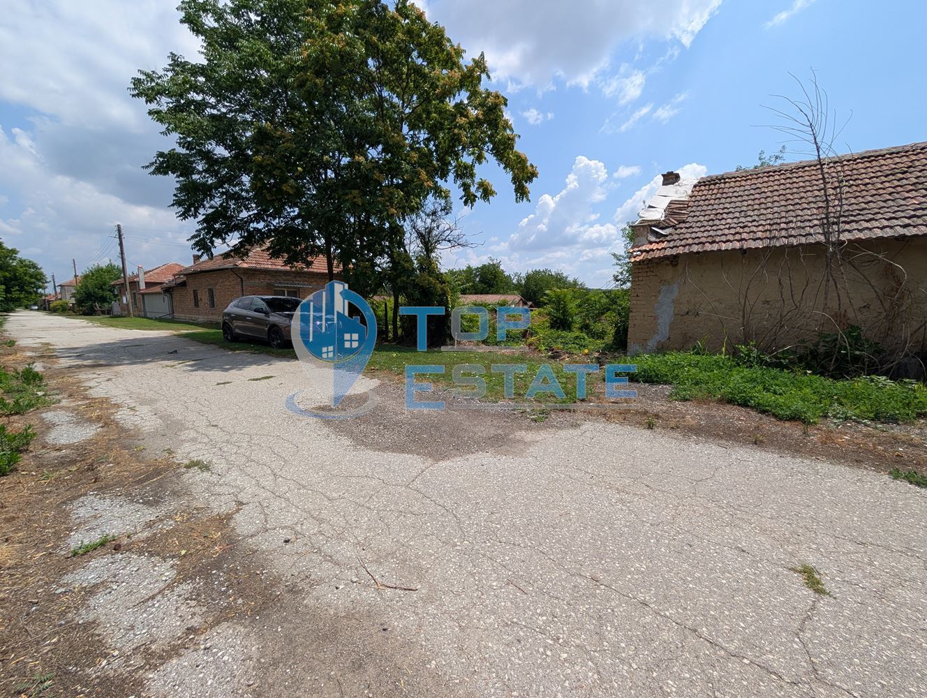 Голям парцел за жилищно строителство в село Алеково - 0