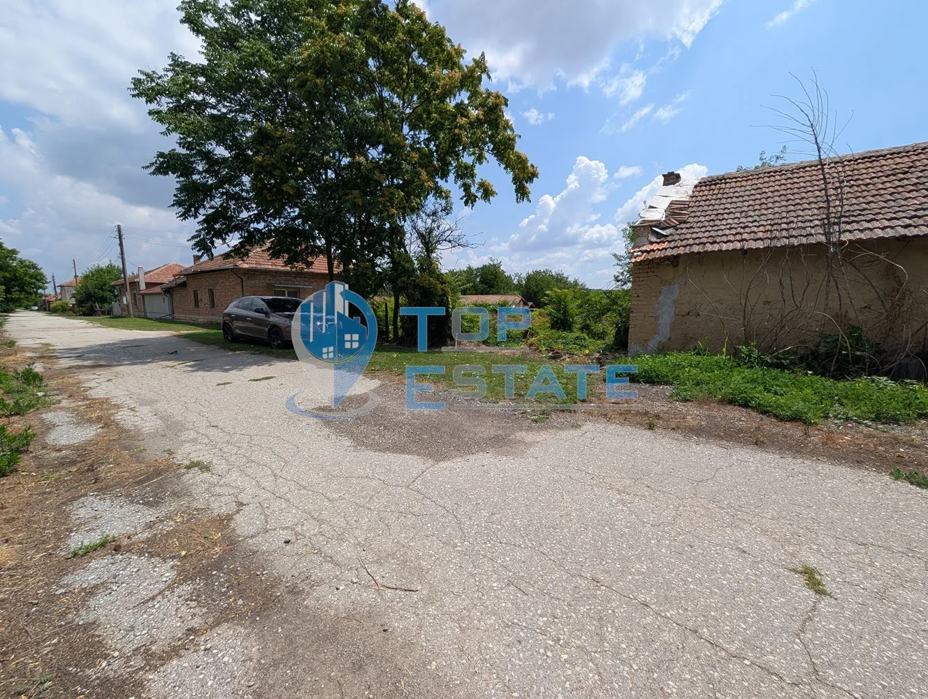 Голям парцел за жилищно строителство в село Алеково - 0