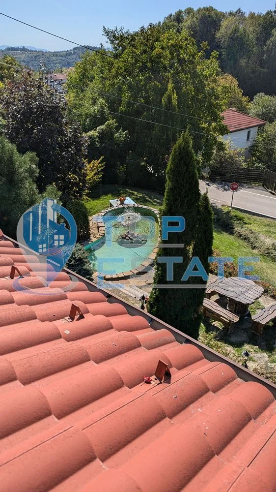 Прекрасна новопостроена къща с панорама, красив терасиран двор и басейн в сърцето на Тревненския балкан - 0
