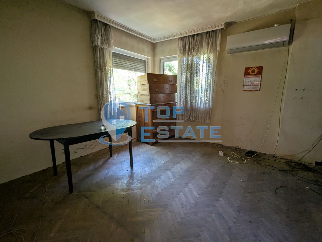 Тухлена къща с кладенец в град Долна Оряховица, област Велико Търново - 0
