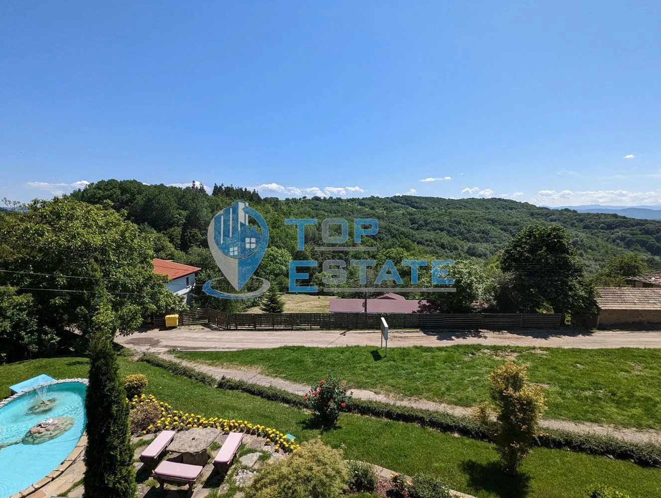 Прекрасна новопостроена къща с панорама, красив терасиран двор и басейн в сърцето на Тревненския балкан - 0
