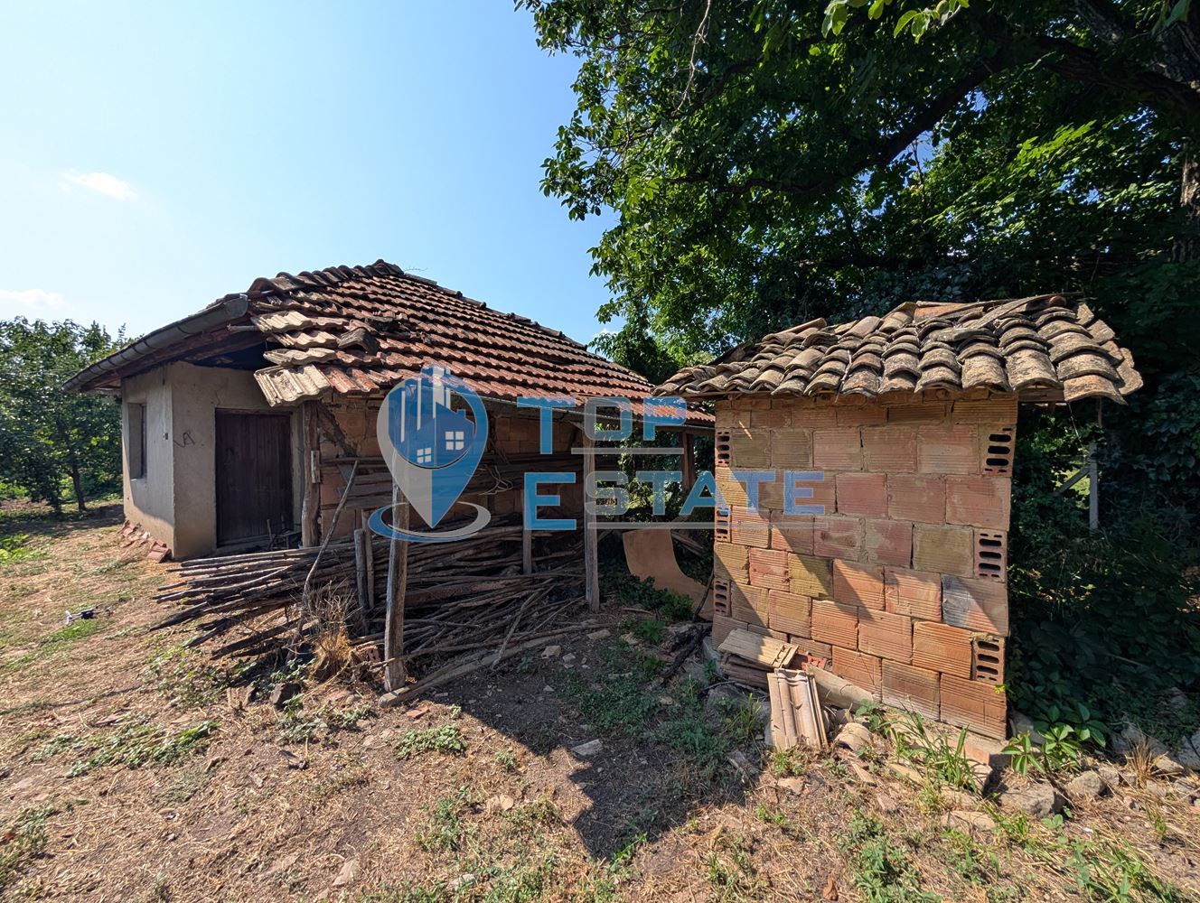 Парцел с къща и кладенец в село Кесарево - 0