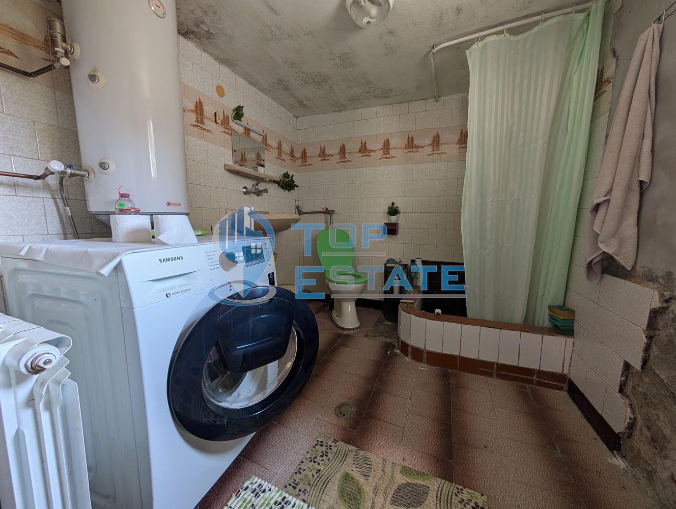 Едноетажна къща с жилищна пристройка, лятна кухня и панорама в град Плачковци - 0