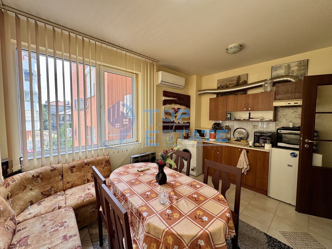 Двустаен тухлен апартамент в кв. Акация, гр. Велико Търново - 0