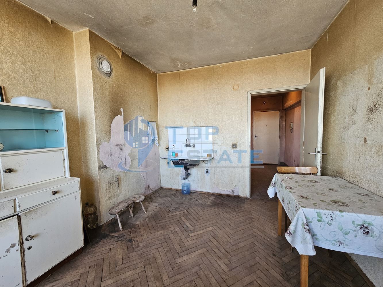 Панелен едностаен апартамент в гр. Горна Оряховица - 0