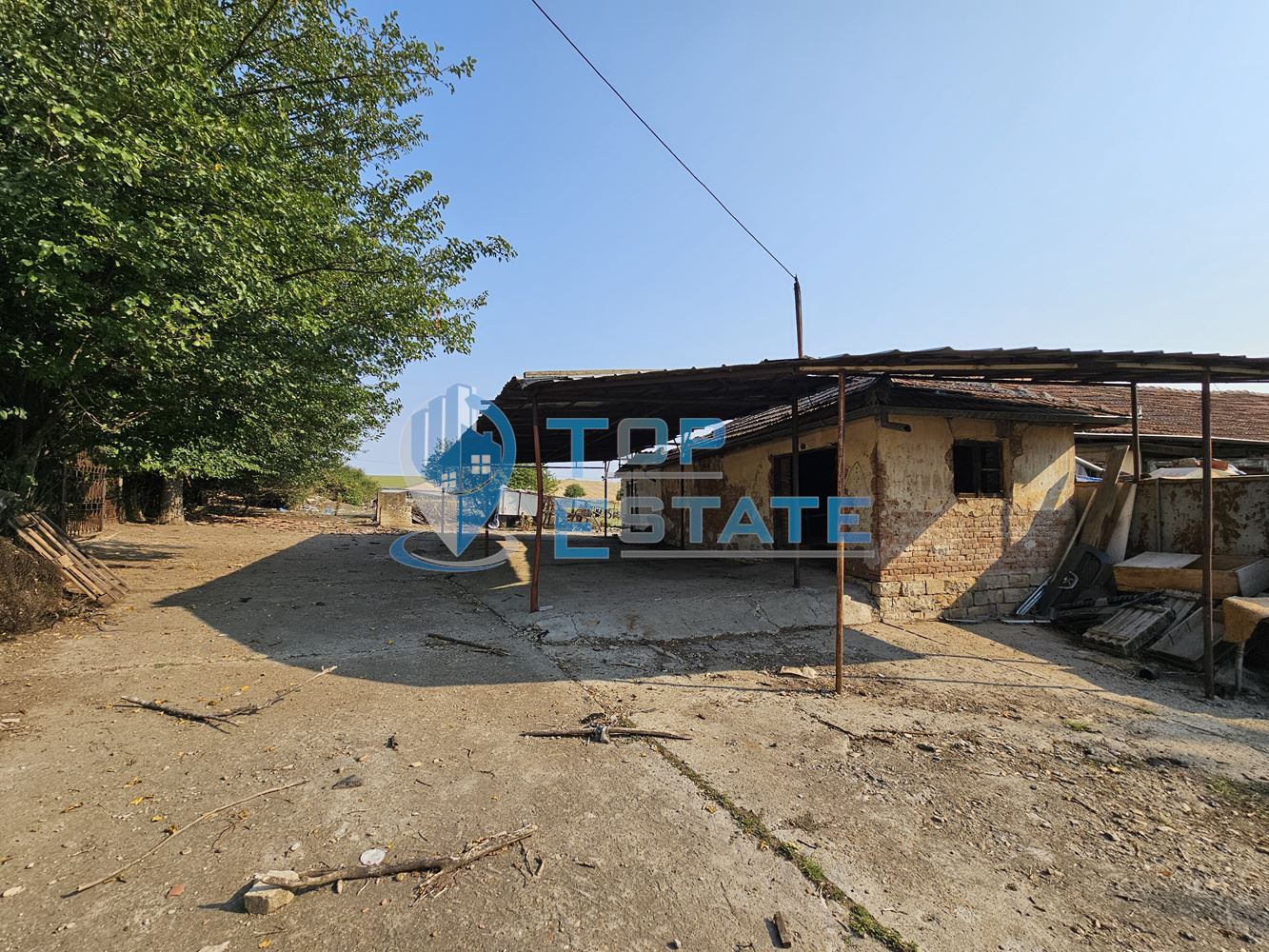 Промишлено помещение с голям парцел в град Полски Тръмбеш - 0