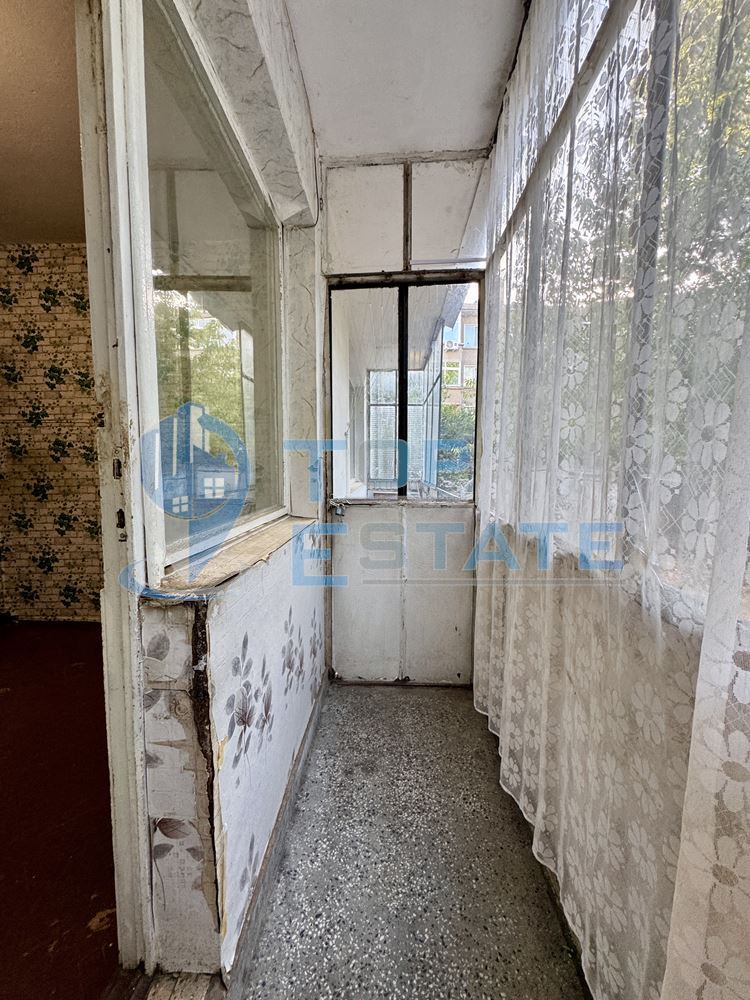 Двустаен панелен апартамент в близост до "Макс Марк", град Горна Оряховица - 0