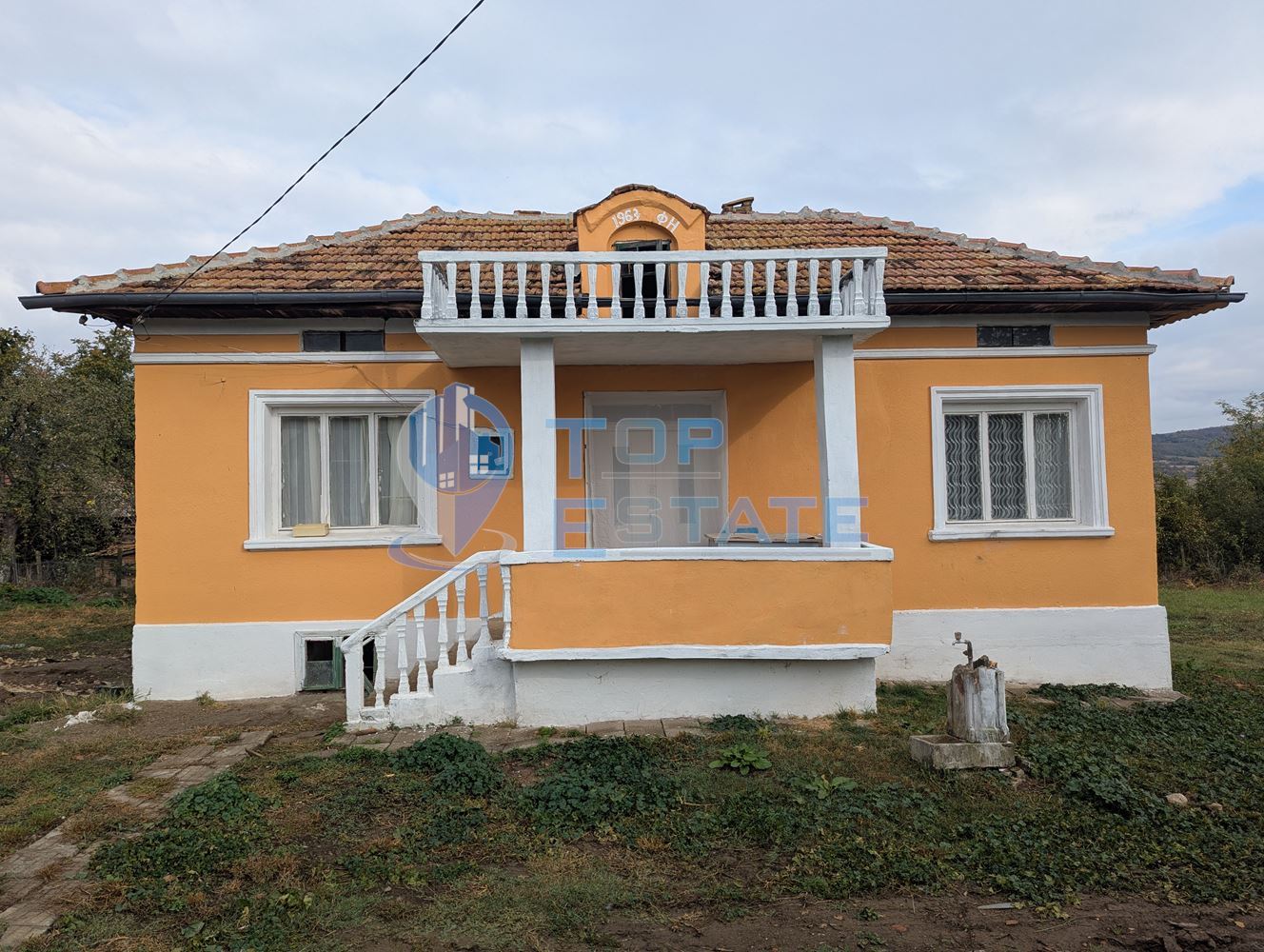 Ремонтирана и обзаведена къща в с.Лозен община Стражица - 0