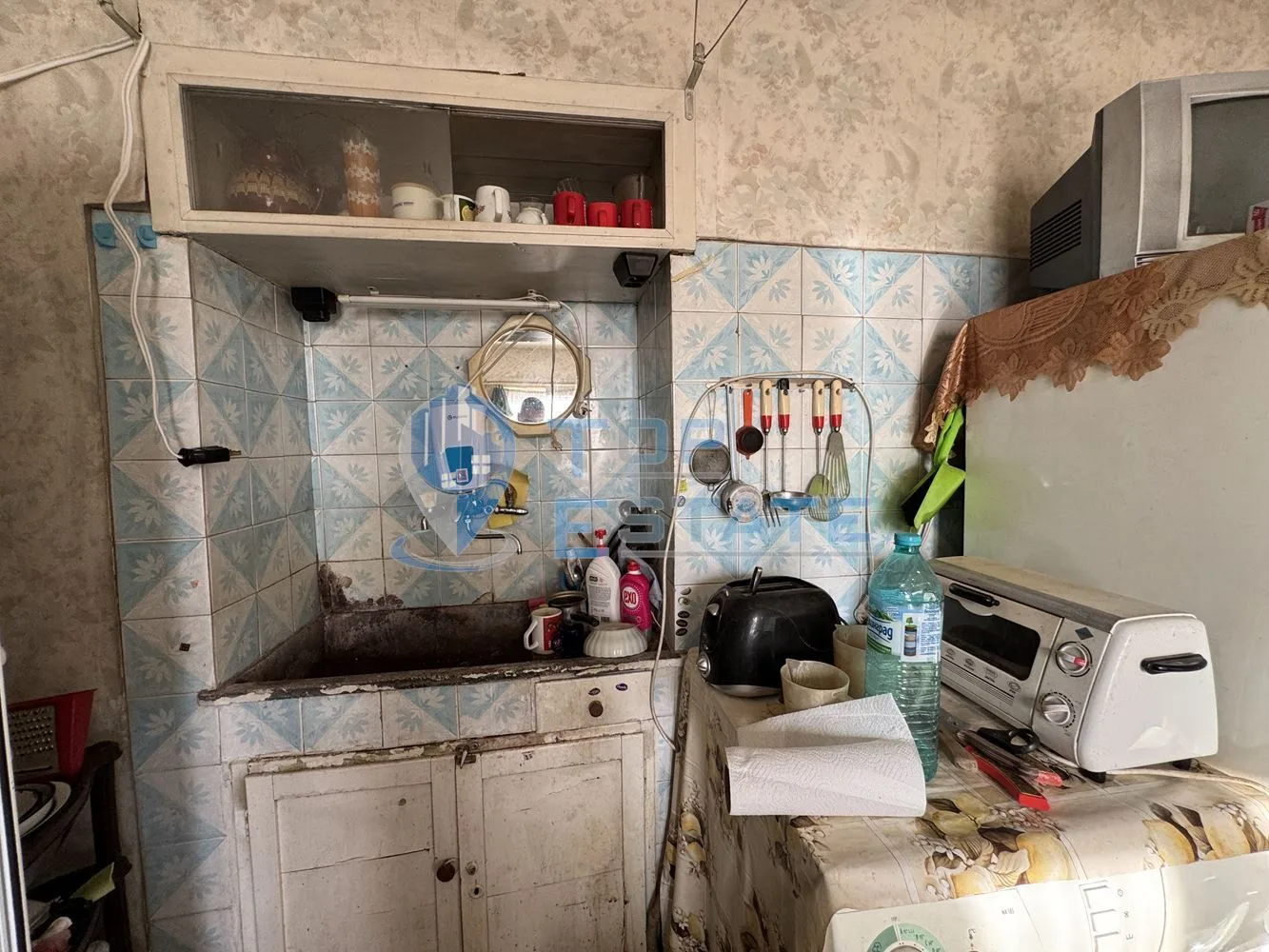 Тухлена къща с гараж и двор в град Полски Тръмбеш, област Велико Търново - 0