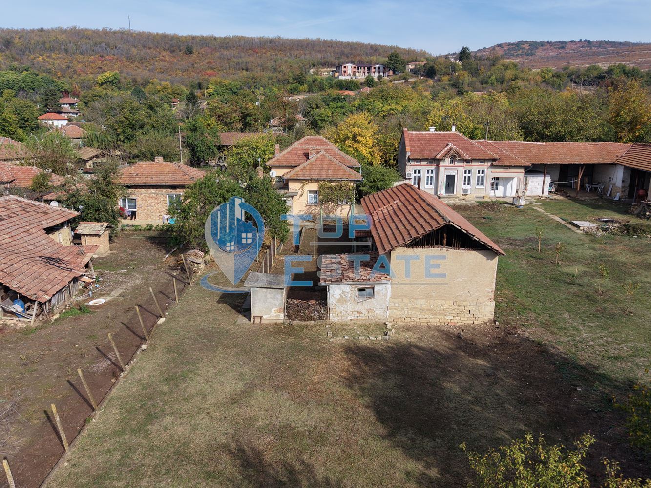 Здрава тухлена къща с три спални в село Драганово, област Велико Търново - 0