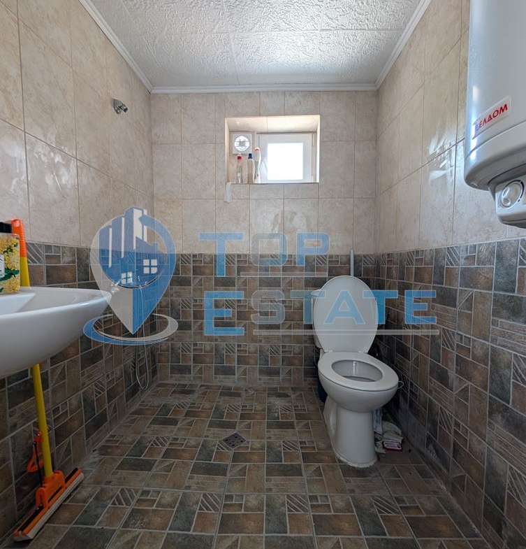 753